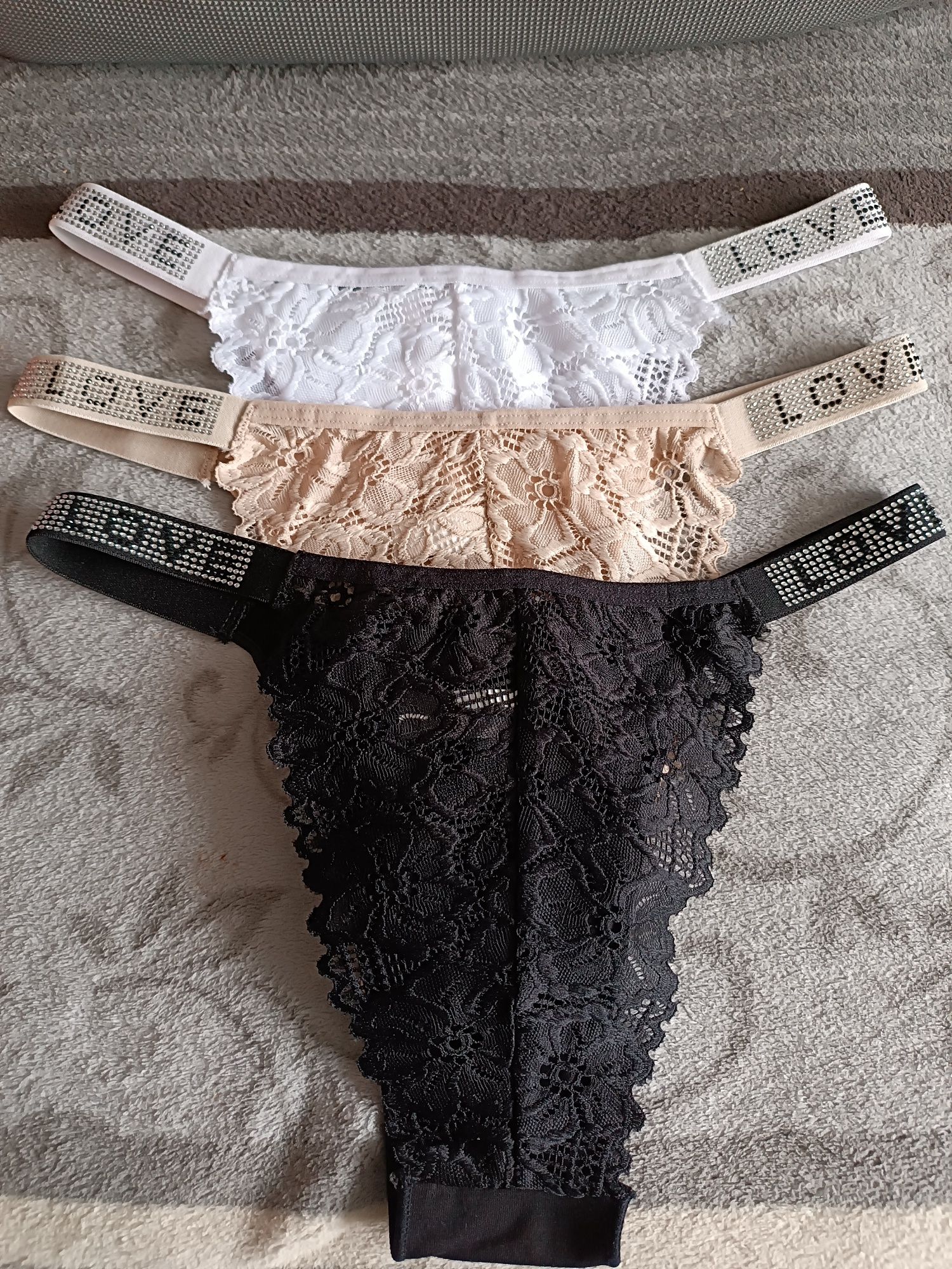 Majtki damskie STRINGI roz.M - NOWE