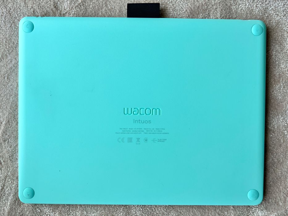 Mesa Digitalizadora - Wacom Intuos M - Black - CTL-6100WL