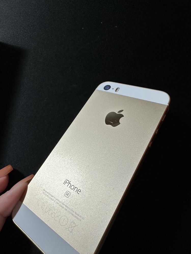 iPhone SE 2016 16gb gold stan bardzo dobry