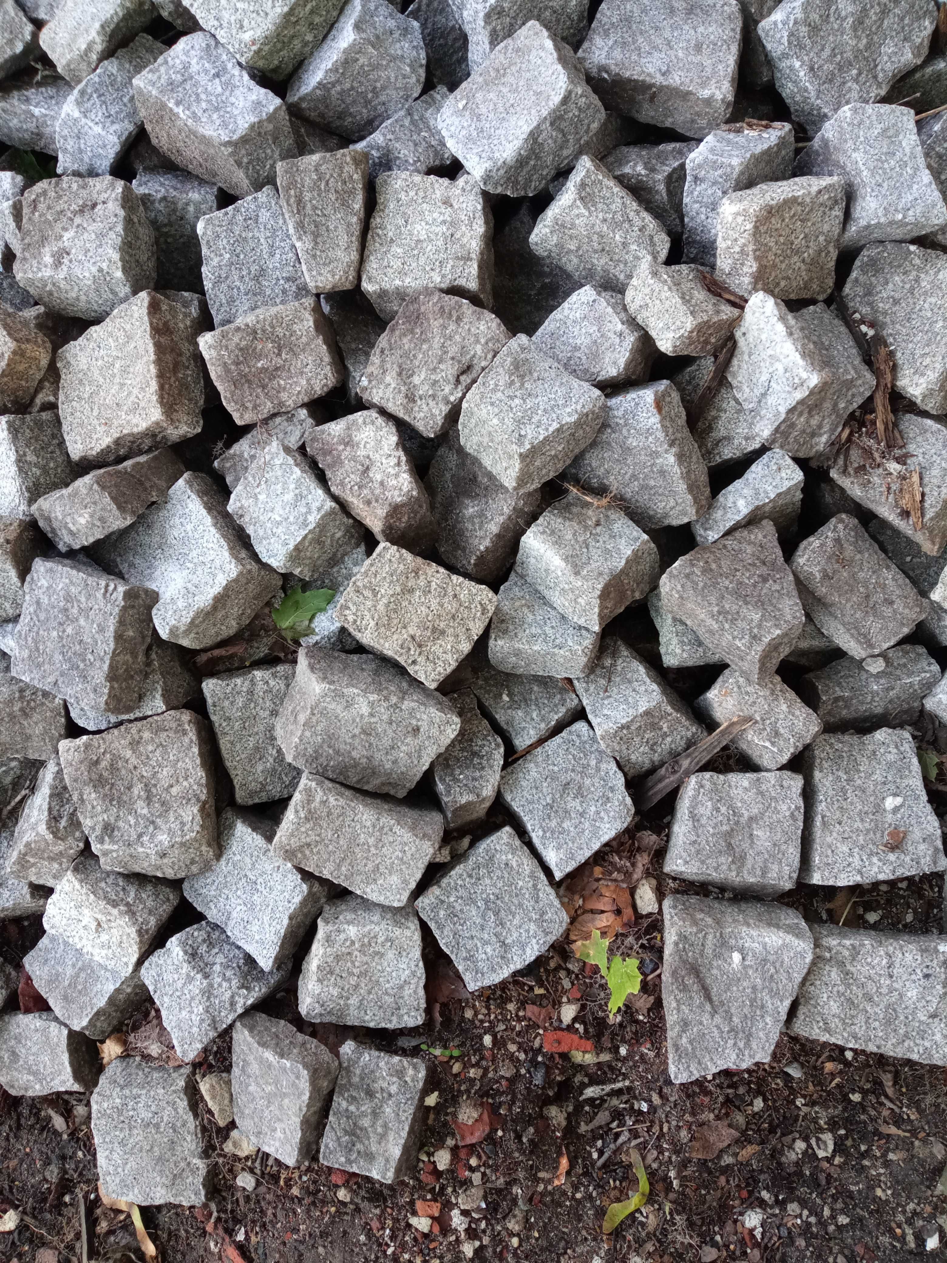 Kostka granitowa