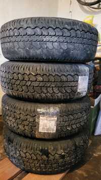 Продаю 4 колеса у зборі 235/75 R15 фірма Micnelin