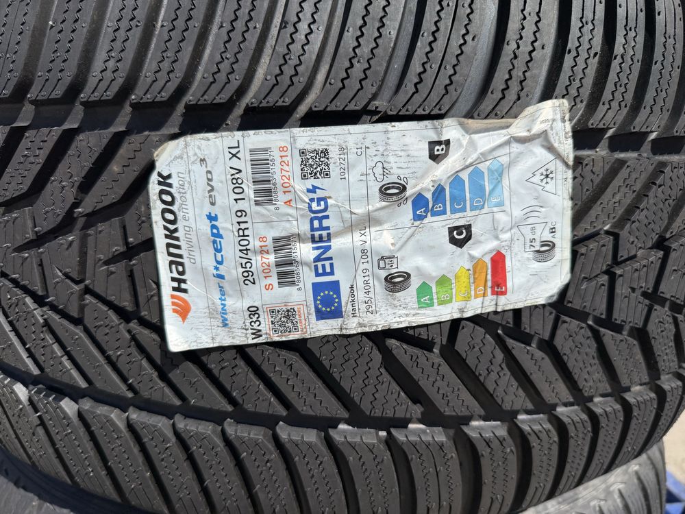 295/40 r19 Hankook Winter I*Cept evo3 НОВАЯ