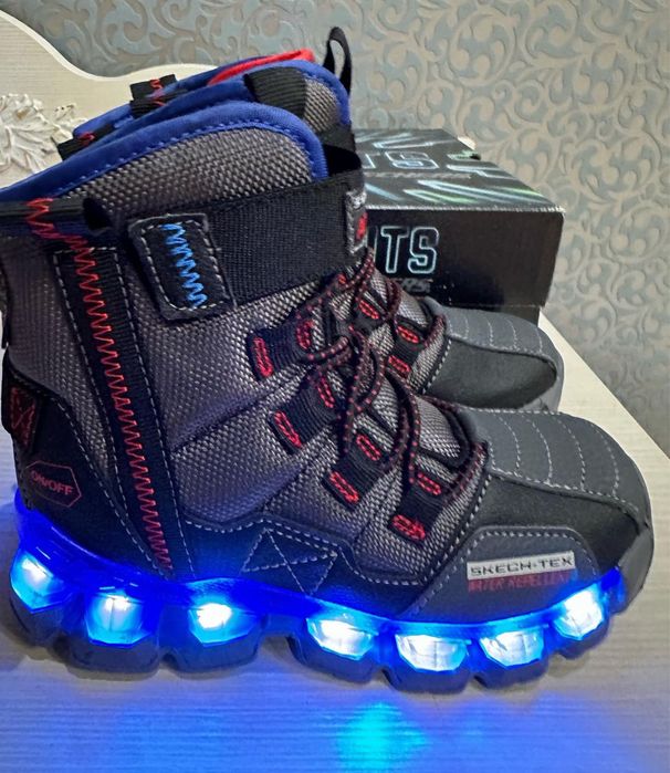Skechers підсвітка р 27,5 28 28,5 30 31 32 33 33,5 34 утеплені