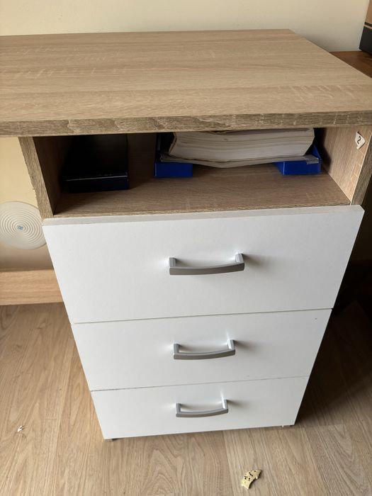 Secretária de madeira com 3 gavetas