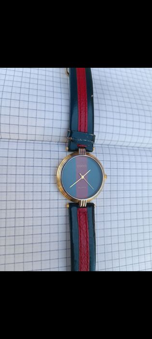 Часи,годинник GUCCI кварцові