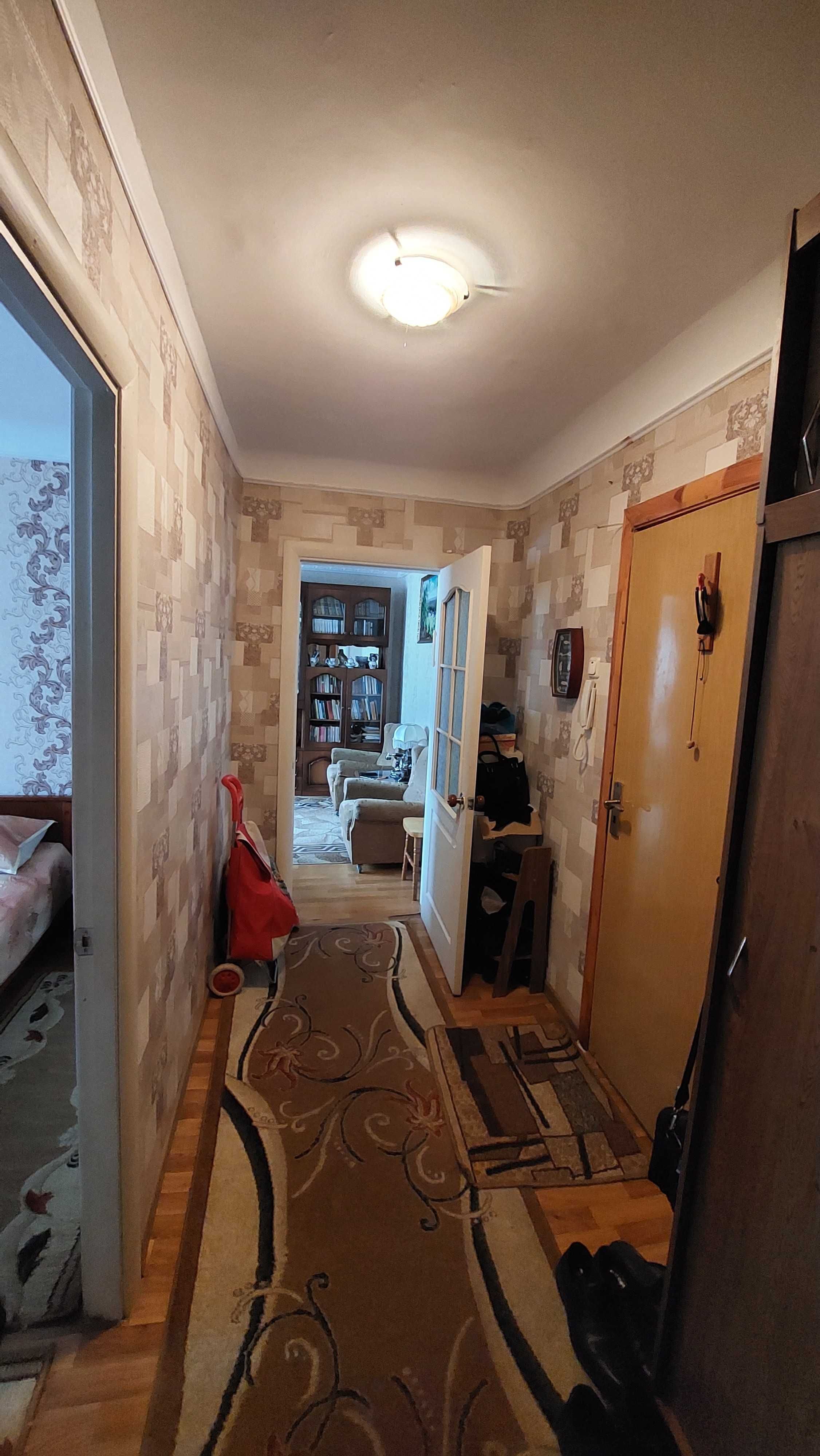 `Продам 2х кімнатну квартиру в нагірній частині Кременчука