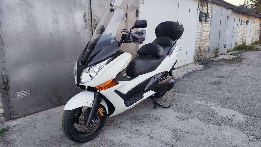 Honda silver wing gt 600