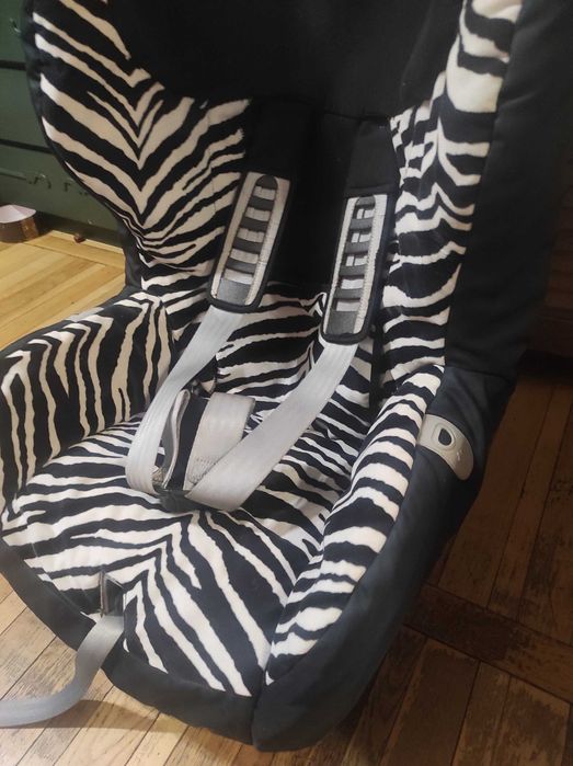Автокрісло сидіння дитяче Britax Romer King Zebra