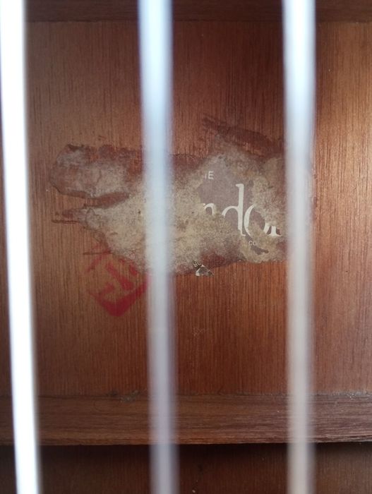 Guitarra antiga muito boa madeira boa escala