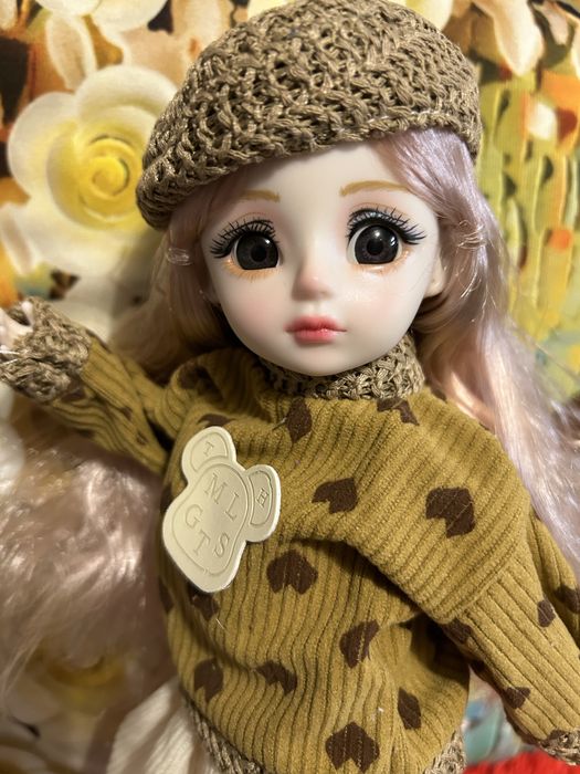 Дуже гарна шарнірна лялечка BJD в одязі 29 см
