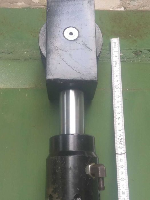 Ролики цепные в сборе с "головой" цилиндра подъема штабелера.