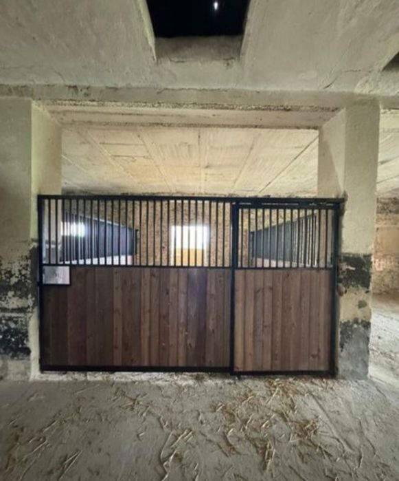 Boksy dla koni ,  FRONT PERŁA