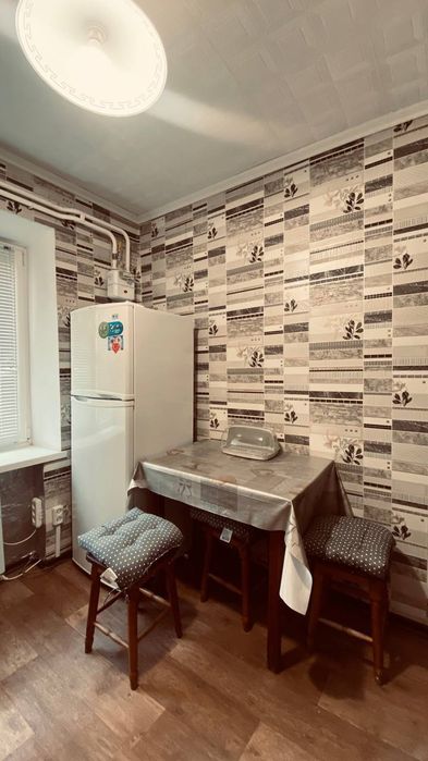 Здається подобово двокімнатна квартира в центрі м. Марганець