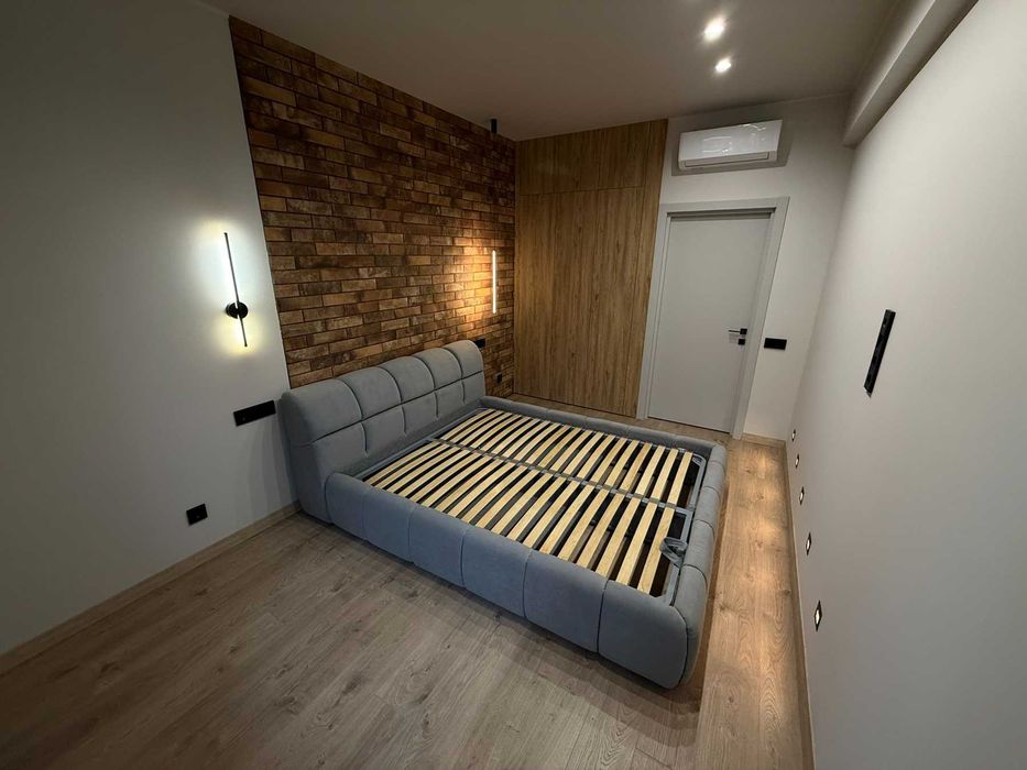 Продаж стильної двокімнатної квартири студії, в центрі міста