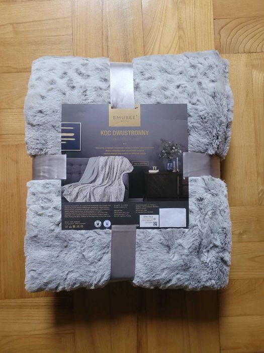 NOWY koc dwustronny Smukee z futerkiem futro futrzany miły w dotyku