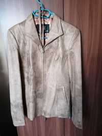 Skórzana damska kurtka, krótki płaszczyk w nietypowym kolorze