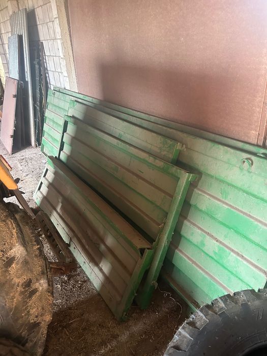 Rozrzutnik obornika Warfama / 6 T z burtami nadstawkami