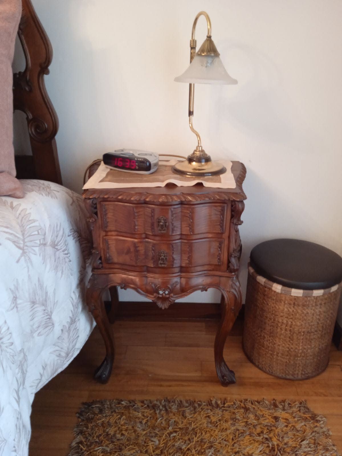 Quarto de casal em ótimo estado!
