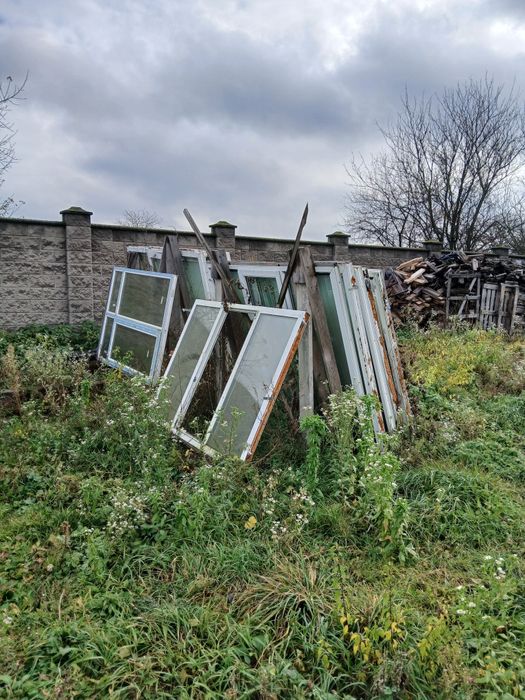 Вікна вживані різних розмірів