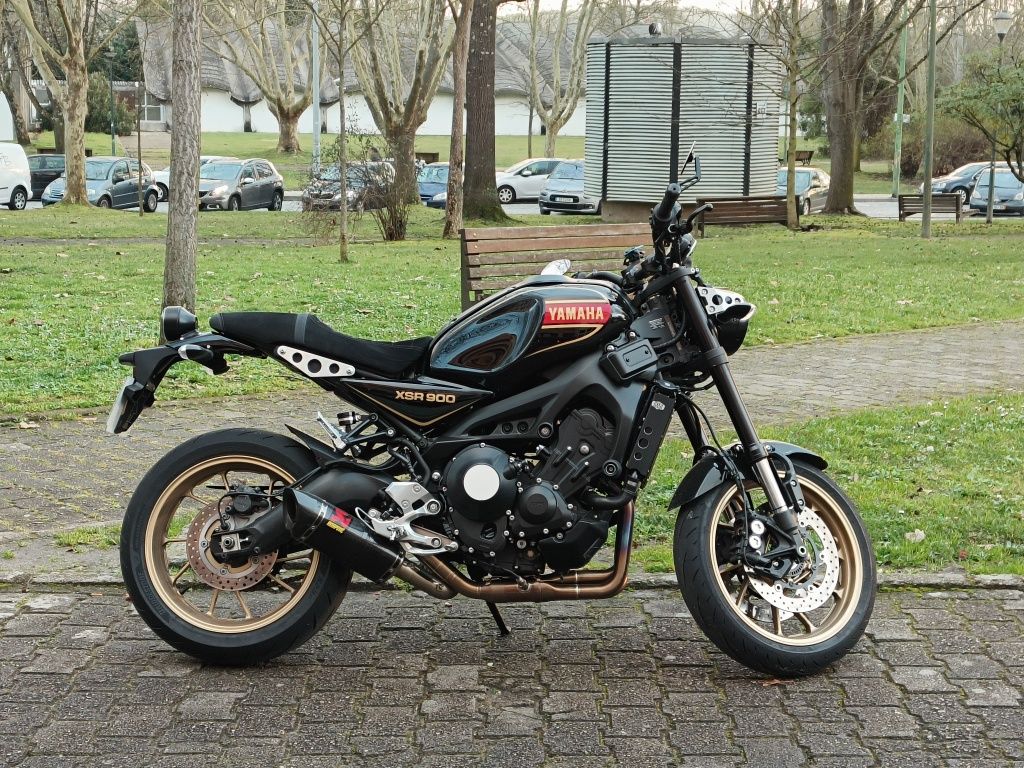 Xsr900 80's black