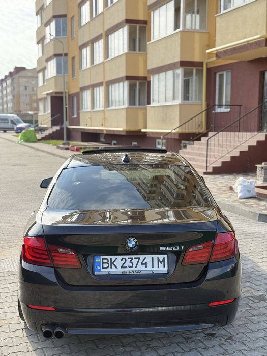 Продам Bmw f10 528i