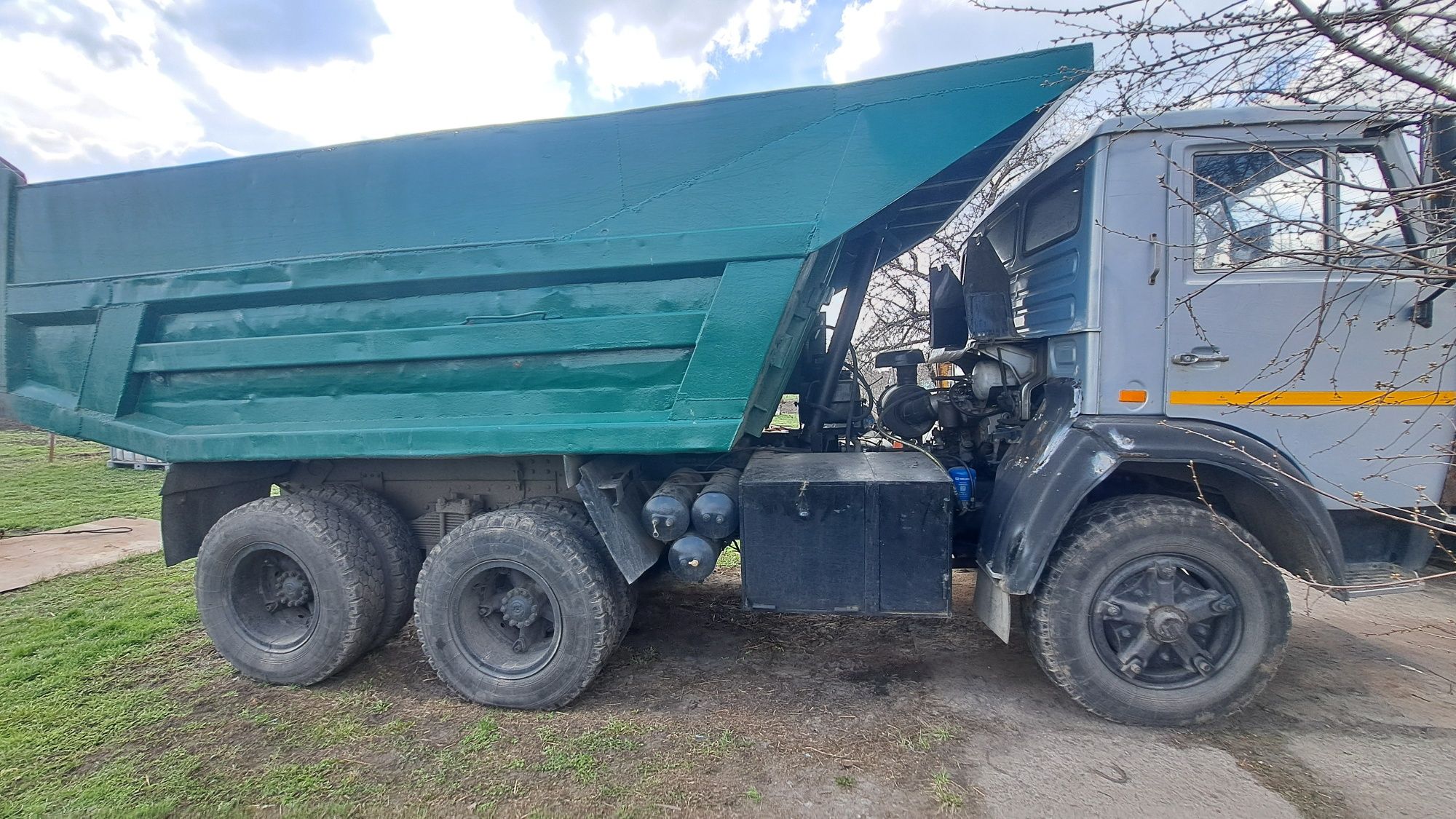 Продається Камаз 55111 В гарному  робочому стані.