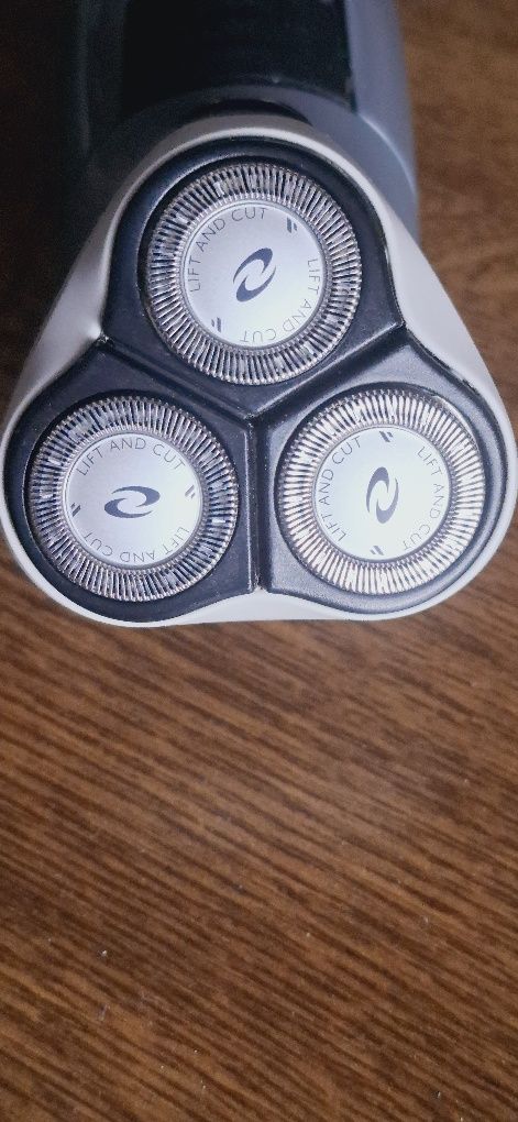 Golarka Philips series 6900
