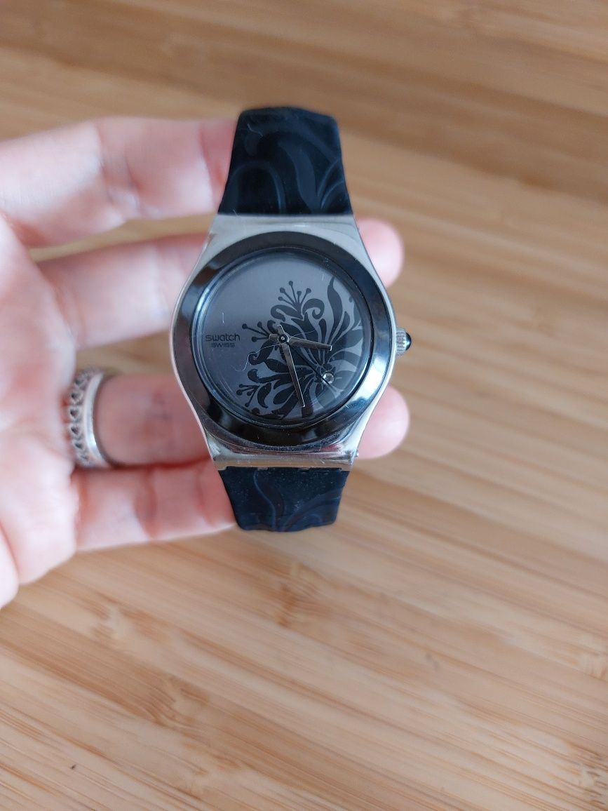 Relógio Swatch Irony preto veludo