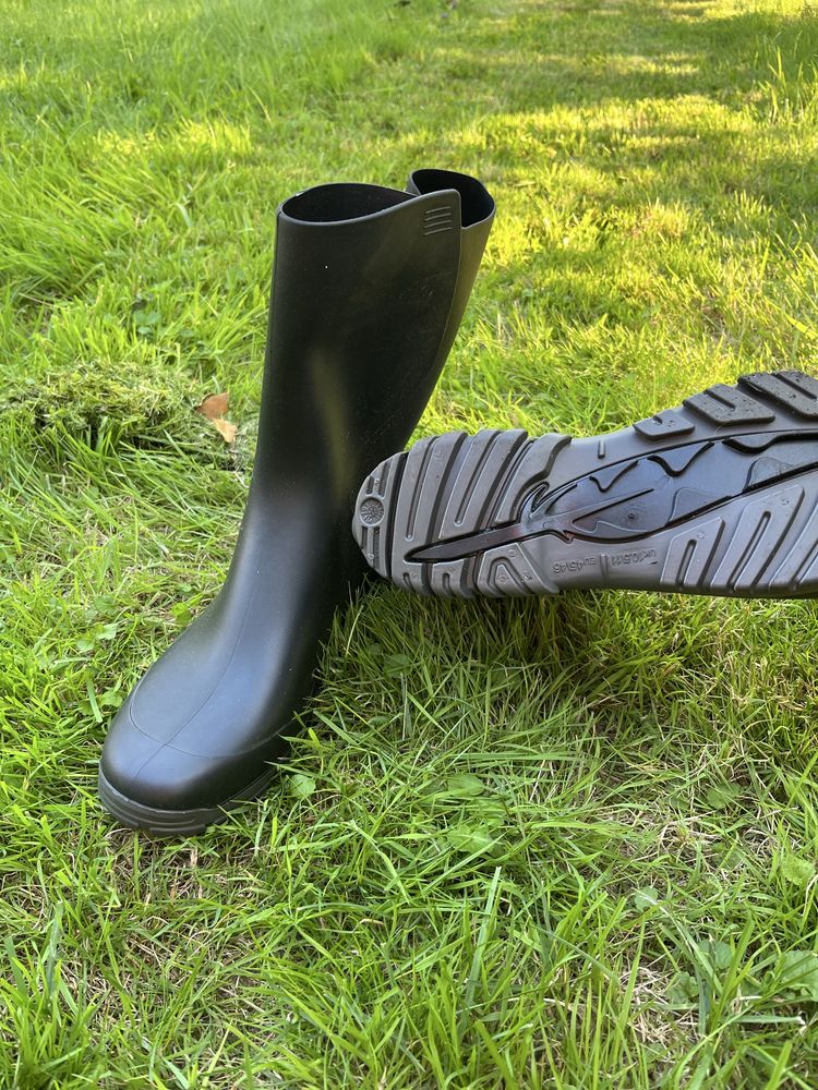Gumowce rozmiar 45-46 nieuzywane
