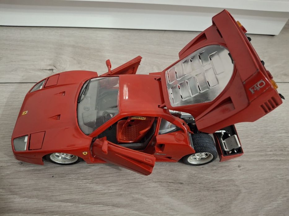 Samochód Kolekcjonerski Ferrari F40 Polistil Tonka 1:18