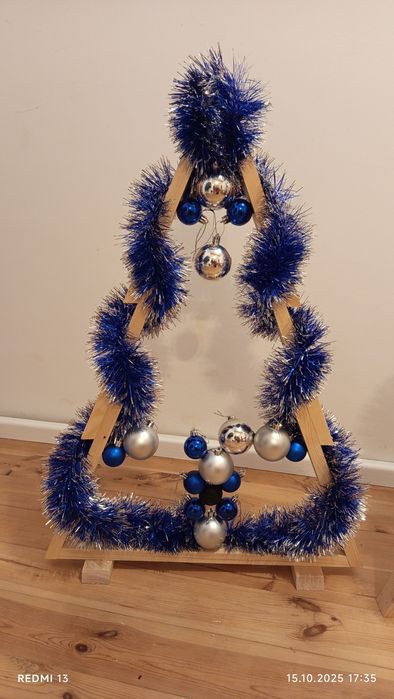 Drewniana choinka stroik