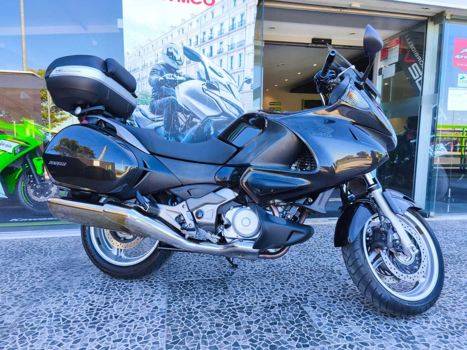 Honda Deauville 680