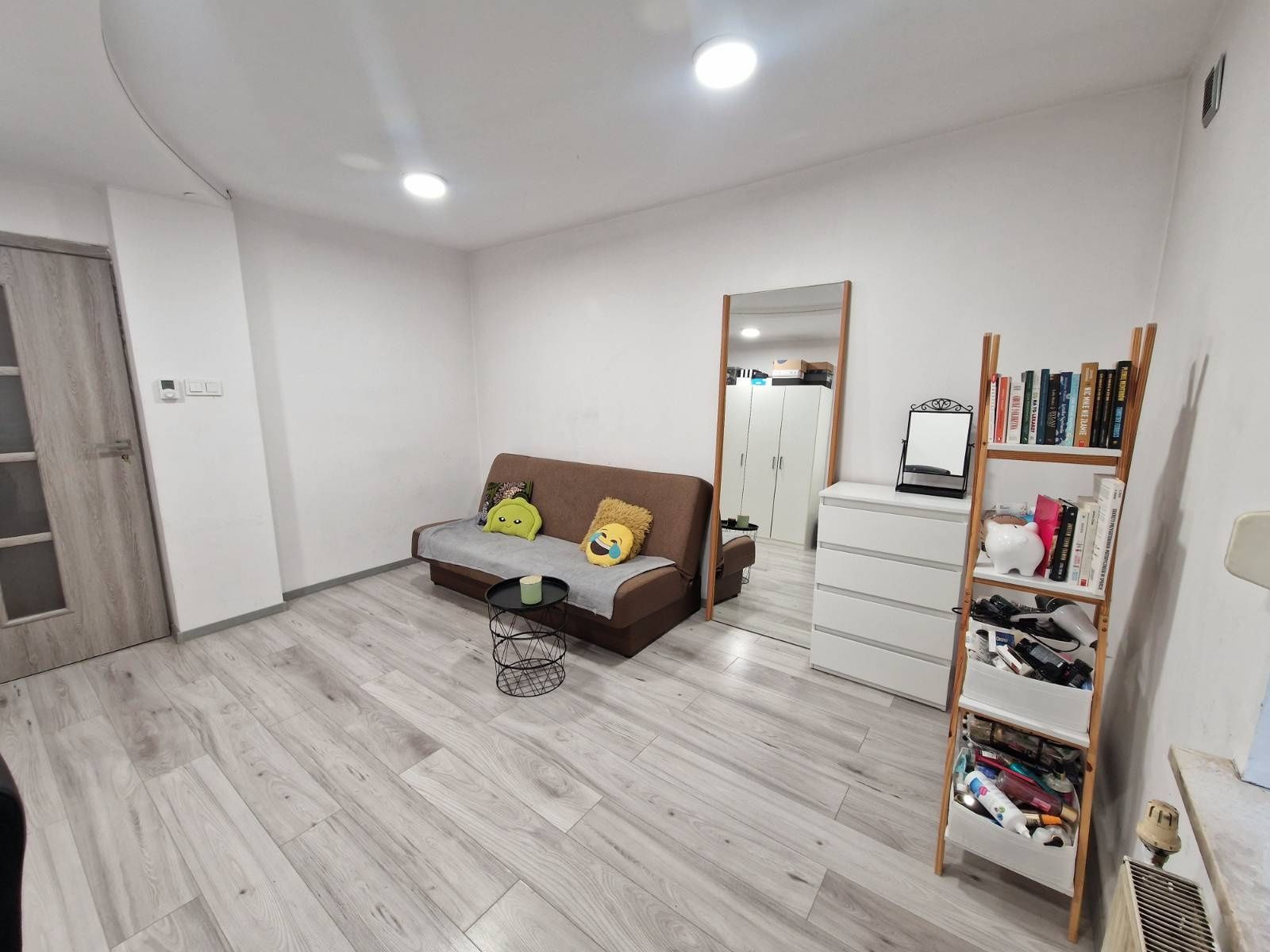 Duży pokój na wynajem w Zabrzu centrum przy CSM, ze smart zamkiem
