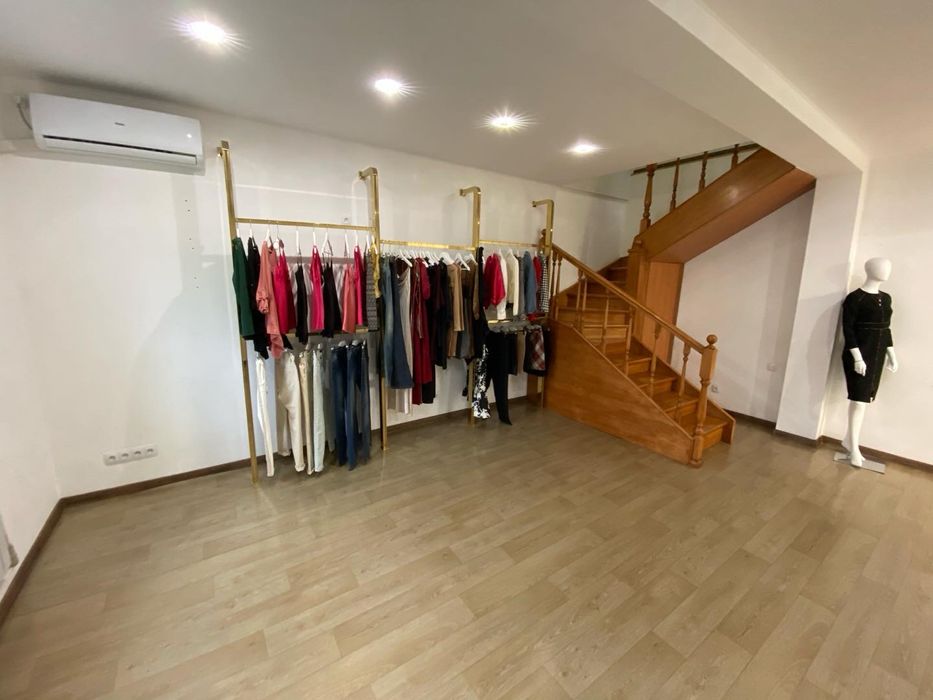 Продажа фасадного помещения в центре