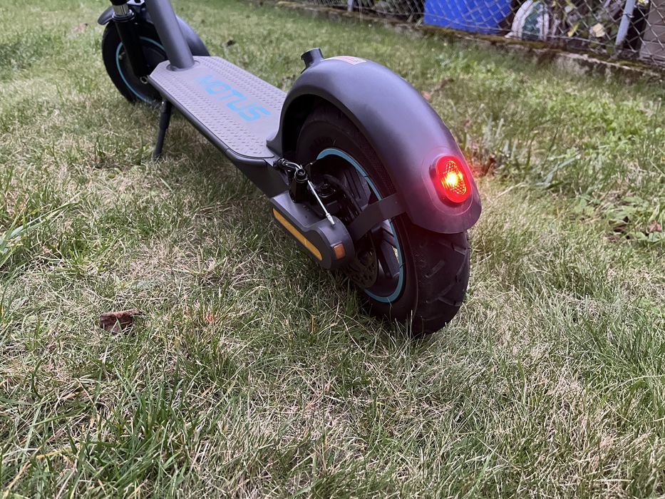 Hulajnoga elektryczna Motus Scooty 10 gen 6