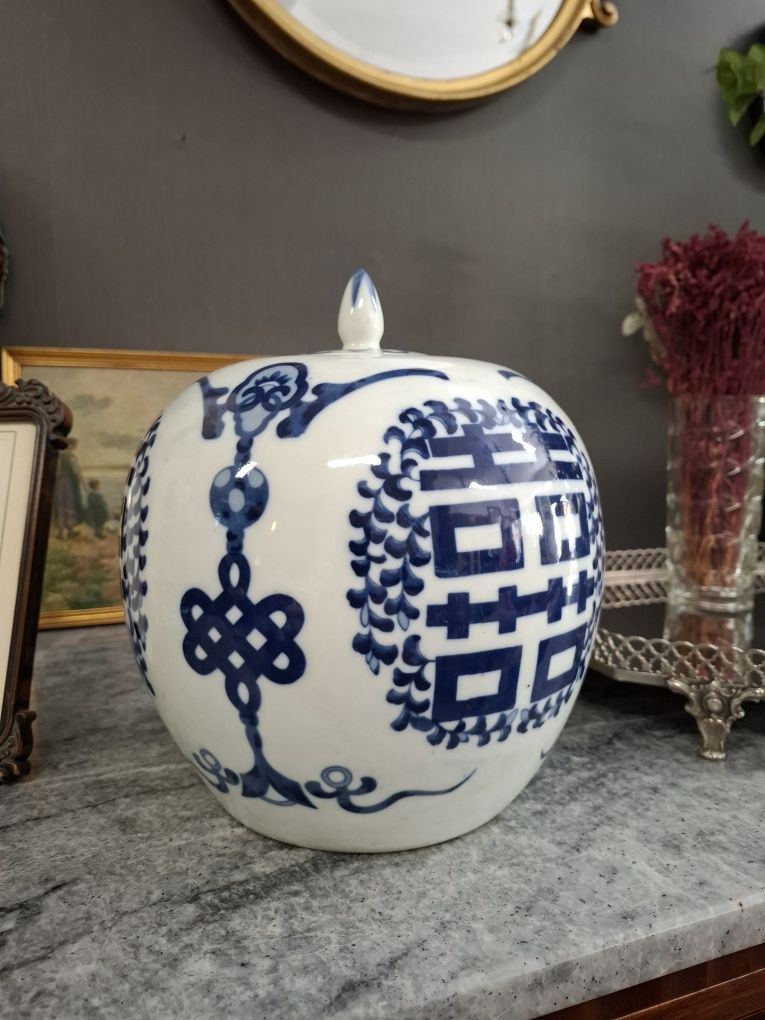 Pote Oriental em Porcelana - Estilo Chinês
Azul e Branco
