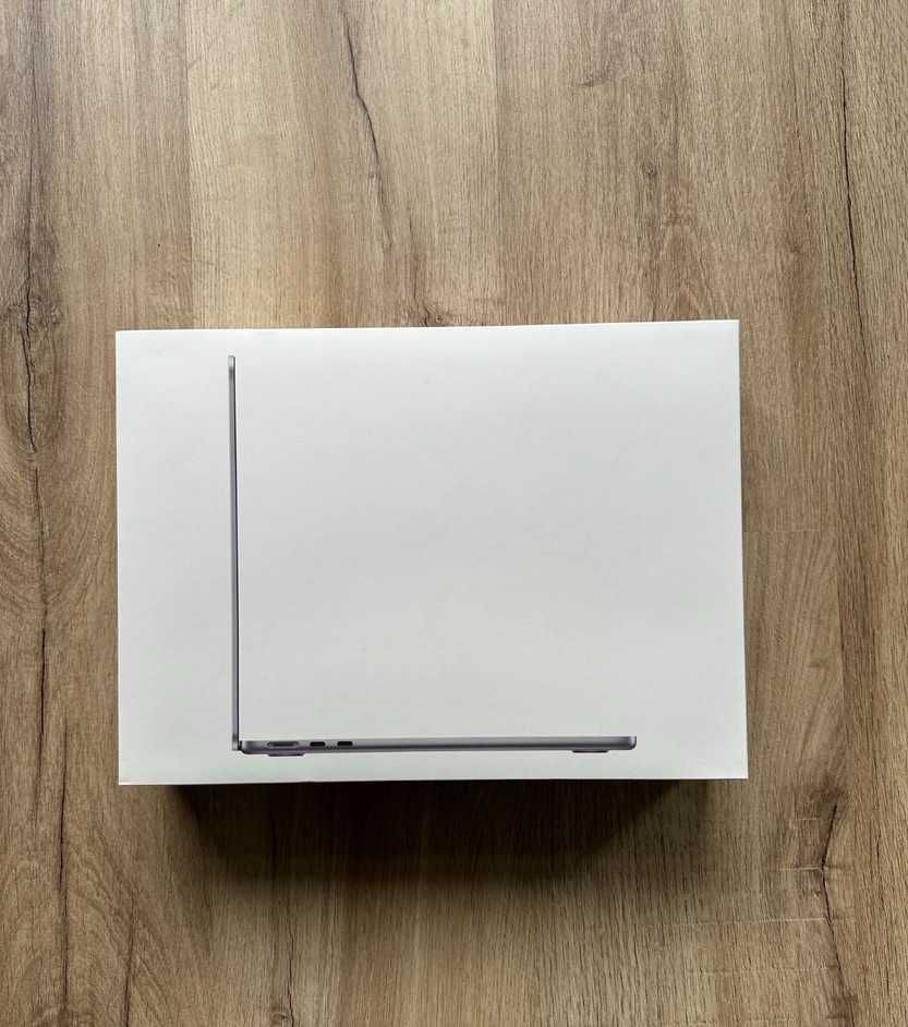 Apple Iphone 16 Pro/ Apple Mackbok Air M2/ Apple Watch Ultra 1/ Airpod