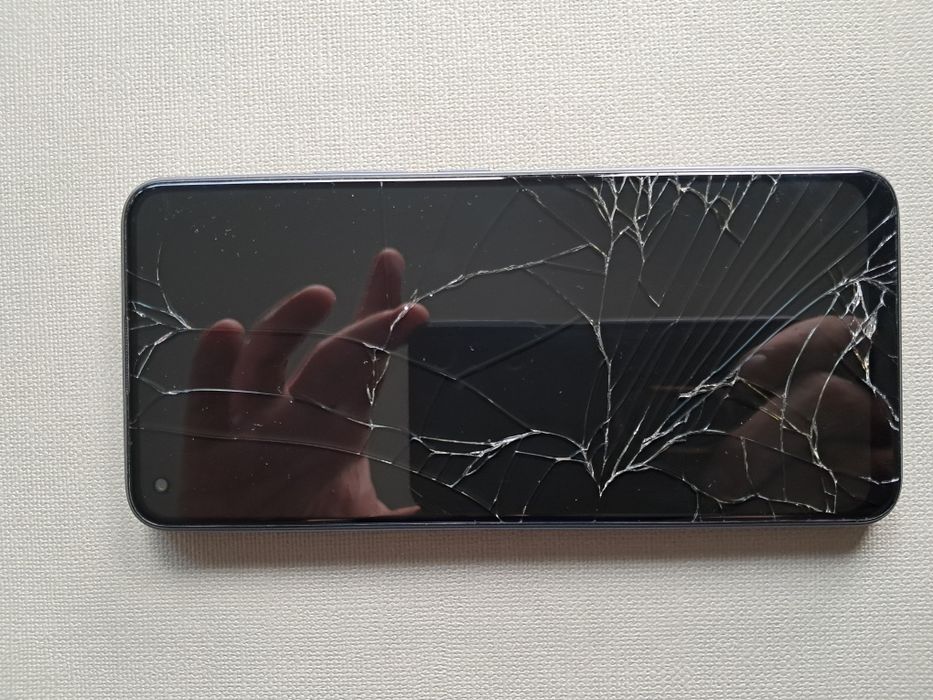 Realme 8 uszkodzony