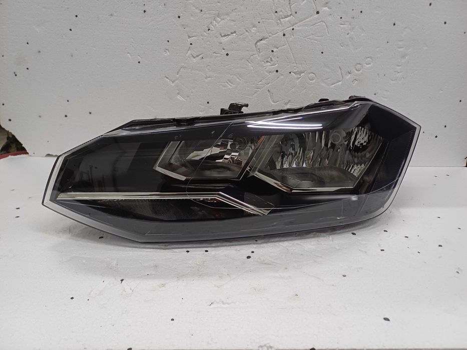 lampa lewa vw polo 6 VI 17-22 zwykła 2g194.1005