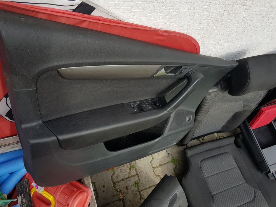 Komplet Foteli 3 Boczki Europa VW Passat B7 3AB