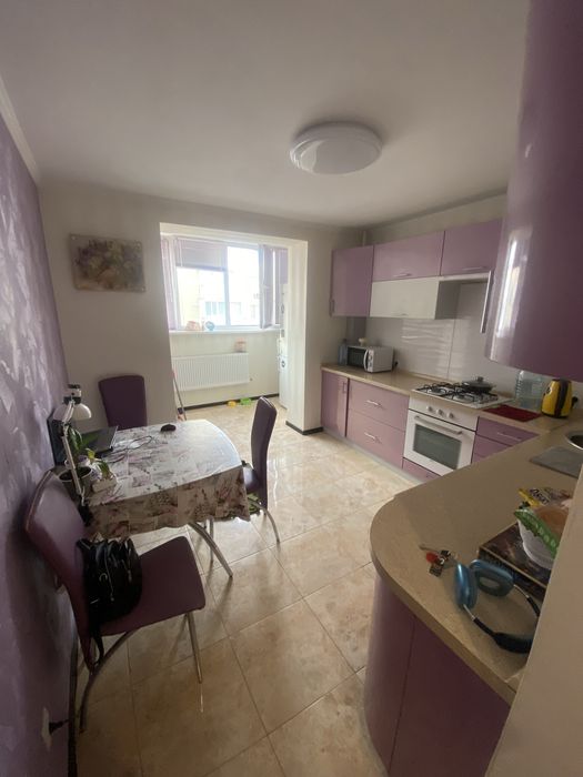 Продаж 2 к. Озерна