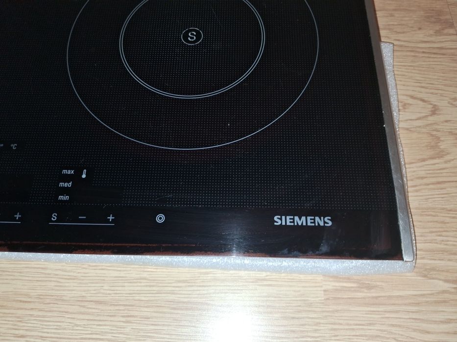 Варочная,индукционная панель Siemens ET73H55