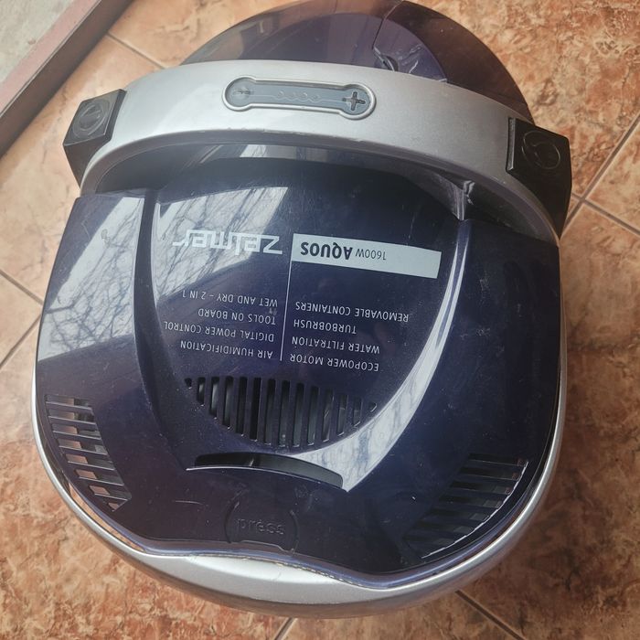 Продам пилесос на запчастины всі комплектуючи є в наявності.