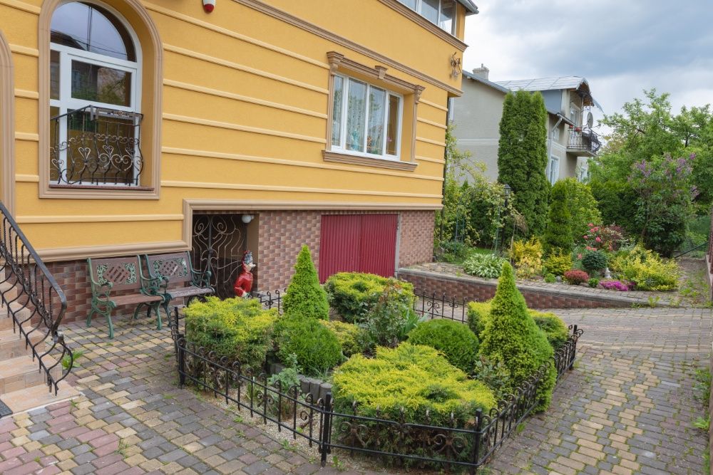 Продаж нерухомості будинку Борислав Львівська обл від власника Карпати