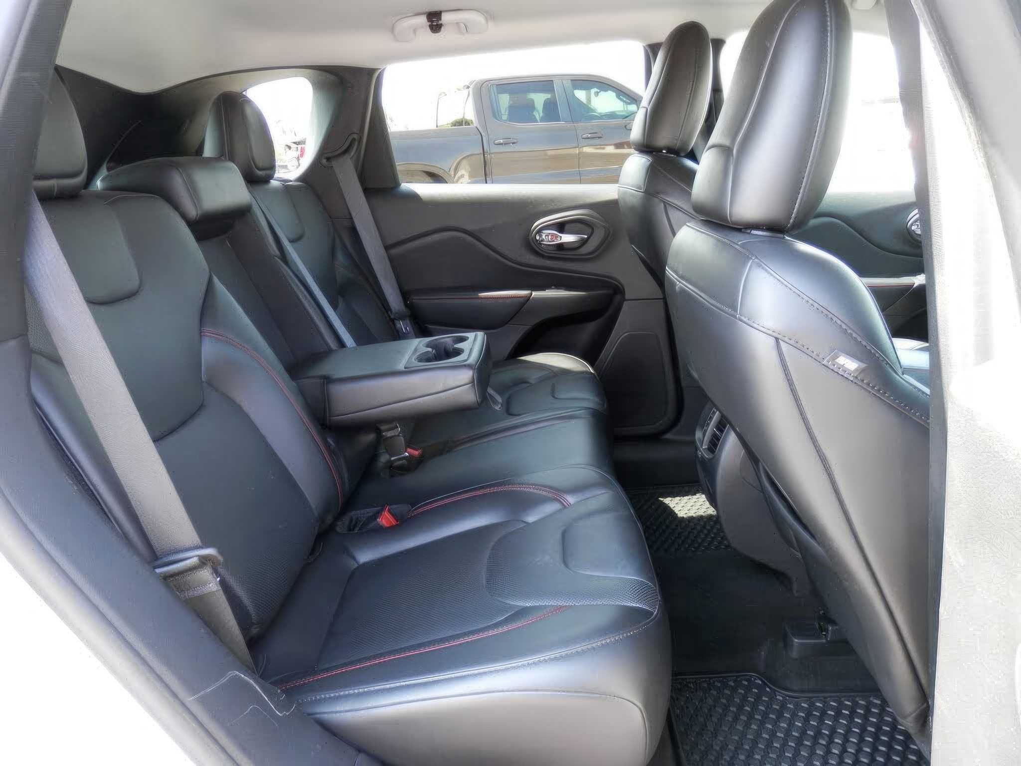 2020 Jeep Cherokee