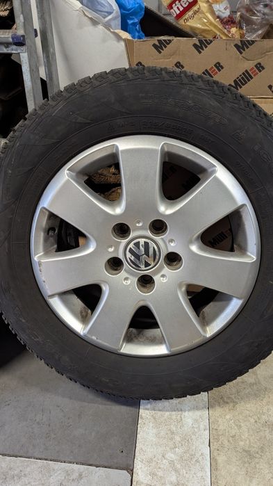 Диски Volkswagen r 16 5*120 шини зима Goodyear r16 * 65* 215