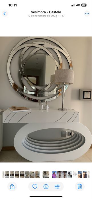 Aparador branco e espelho