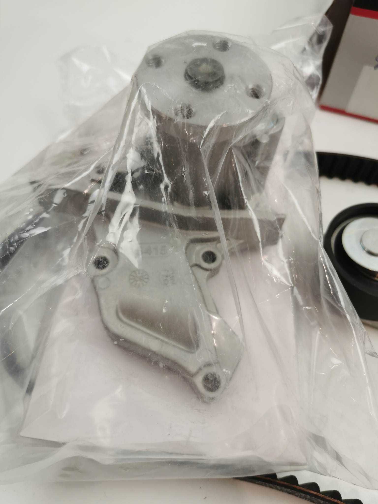 Zestaw rozrządu Gates + pompa wody  Focus MK 1 2  fiesta