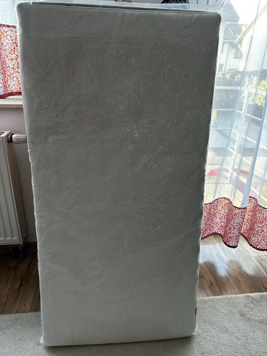 Sprzedam łóżeczko dziecięce.