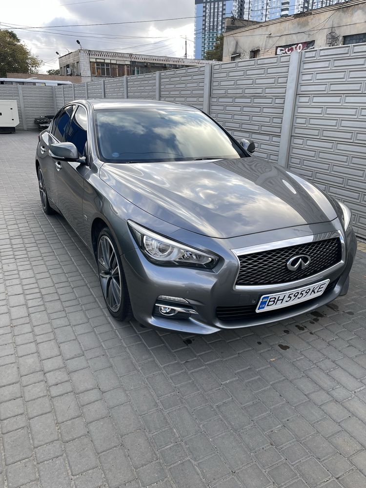 Продам infiniti q50 2015 года дизель 2.2